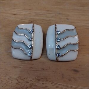 ESTATE unsigned women's stunning clip on earrings